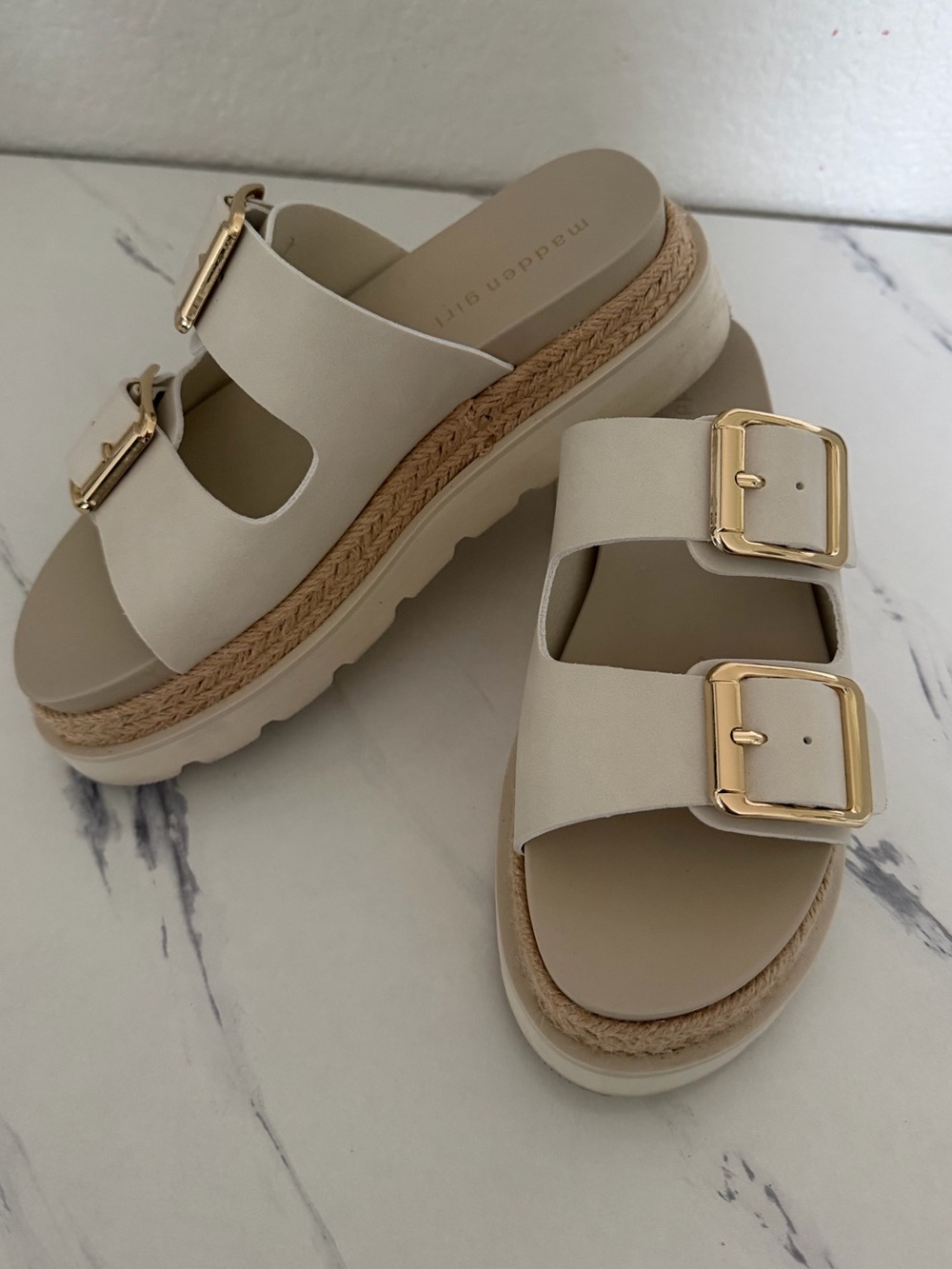 Madden Girl Cream Platform Buckle Slide Sandals women’s 7